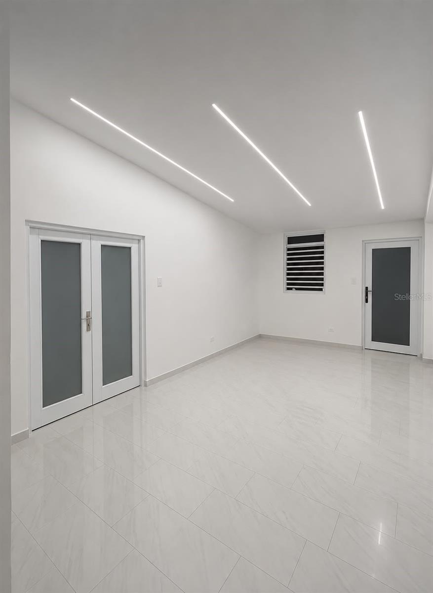 . 26 #m25 Property Photo 2