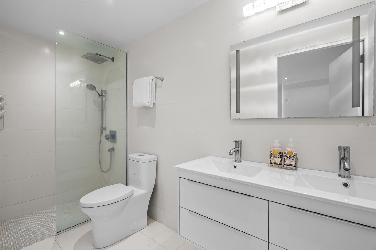 1379 Paseo Don Juan #7bc Property Photo 26