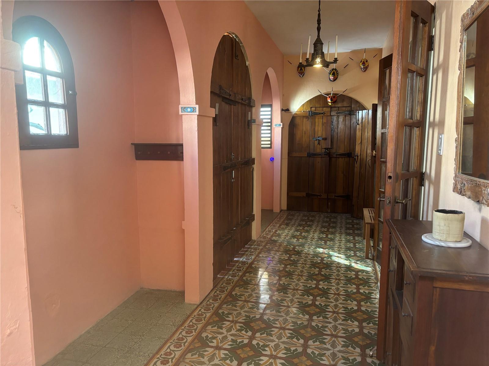 456 Calle Saldaña Property Photo 5