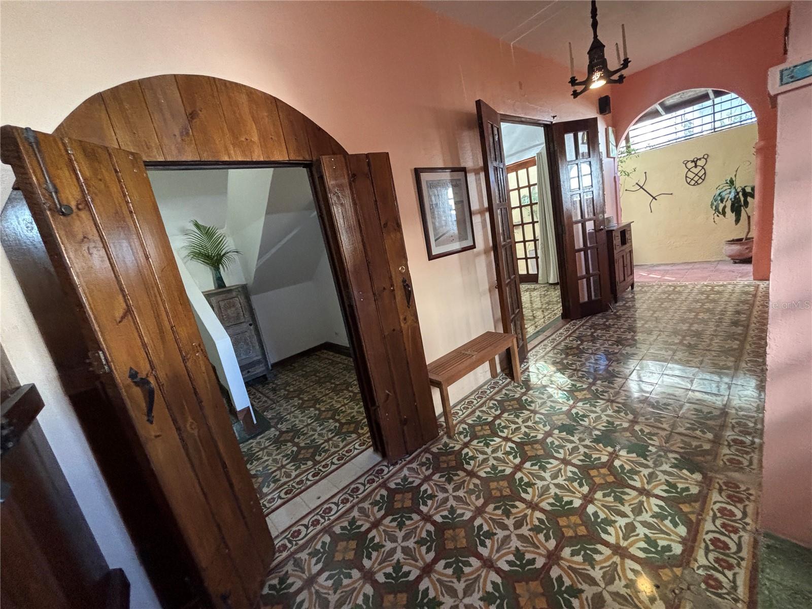 456 Calle Saldaña Property Photo 7