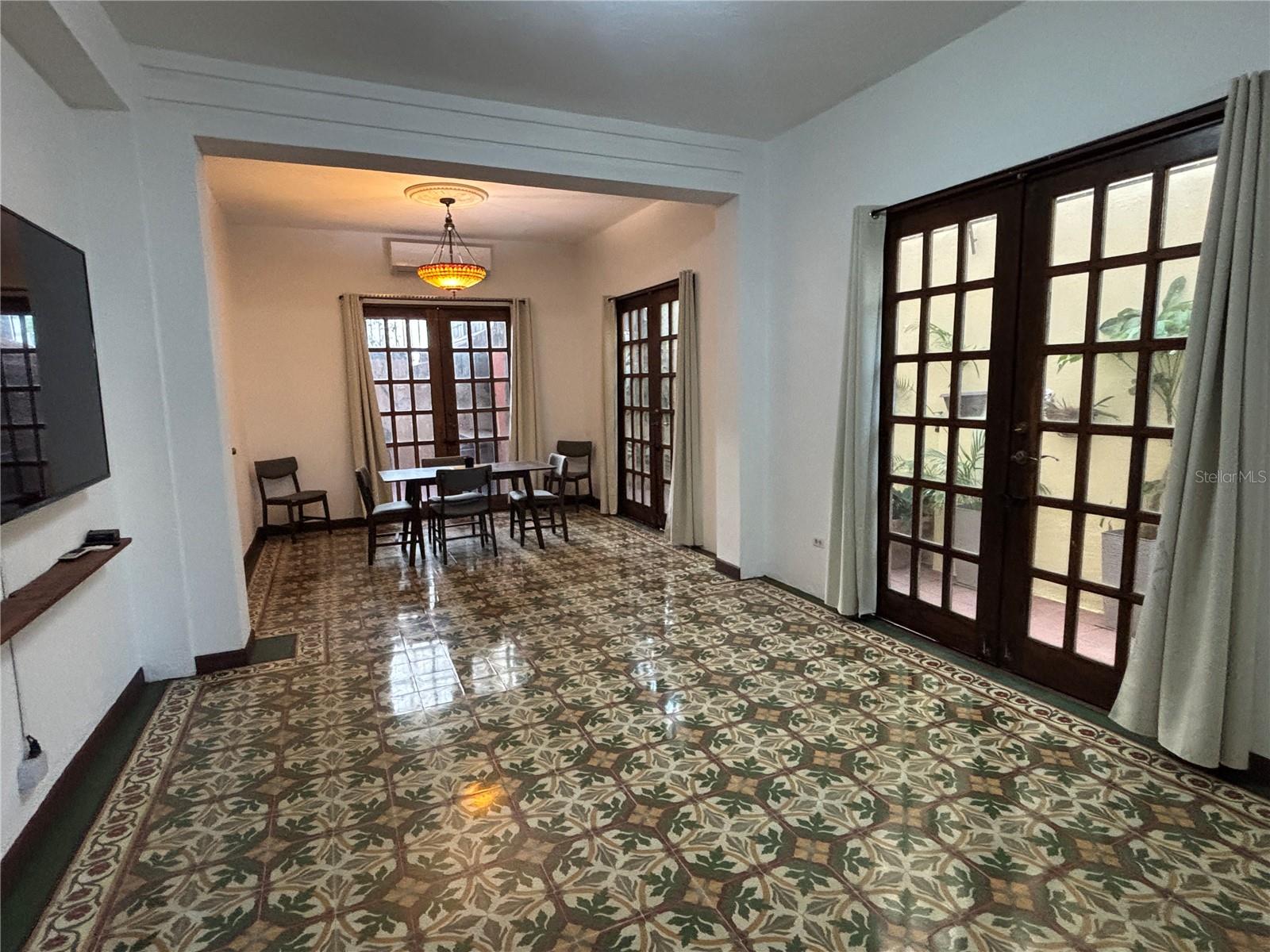 456 Calle Saldaña Property Photo 12