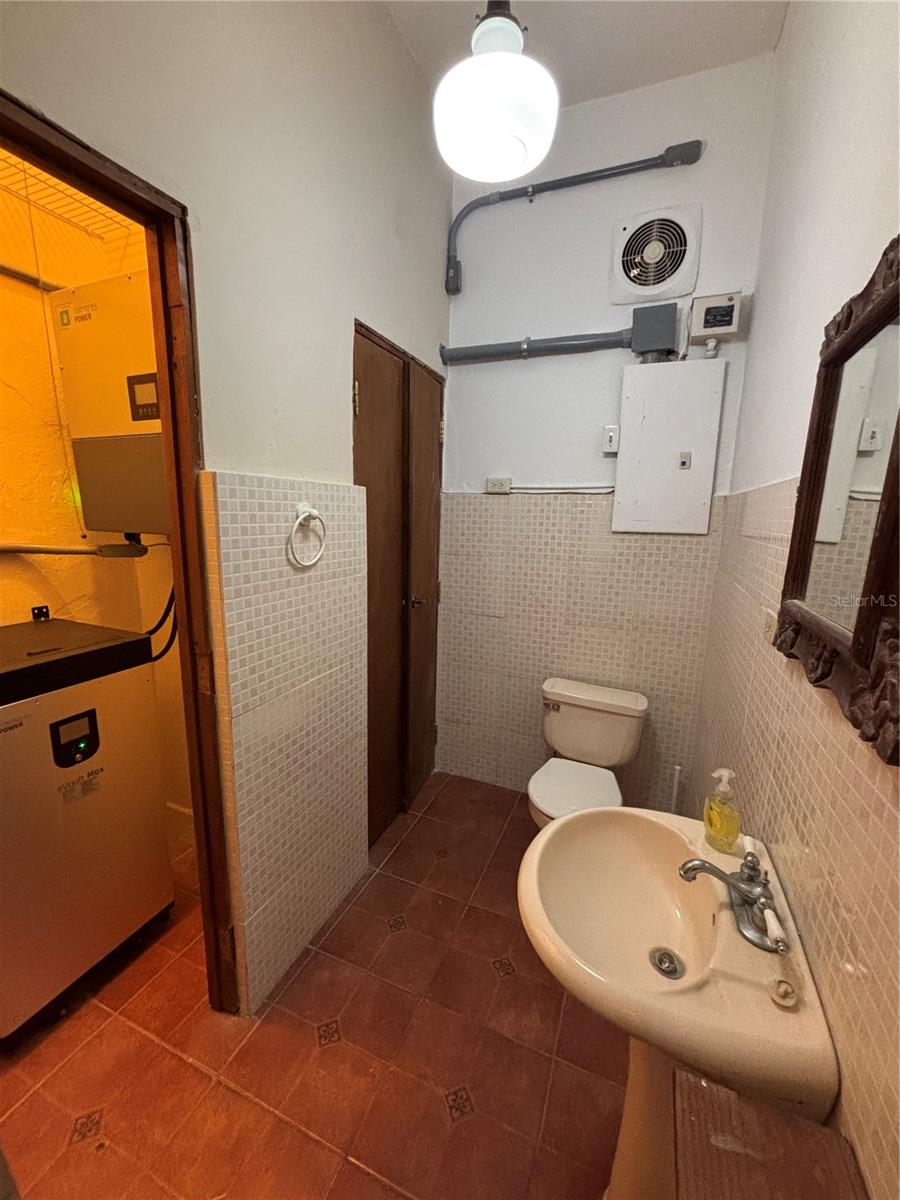456 Calle Saldaña Property Photo 17