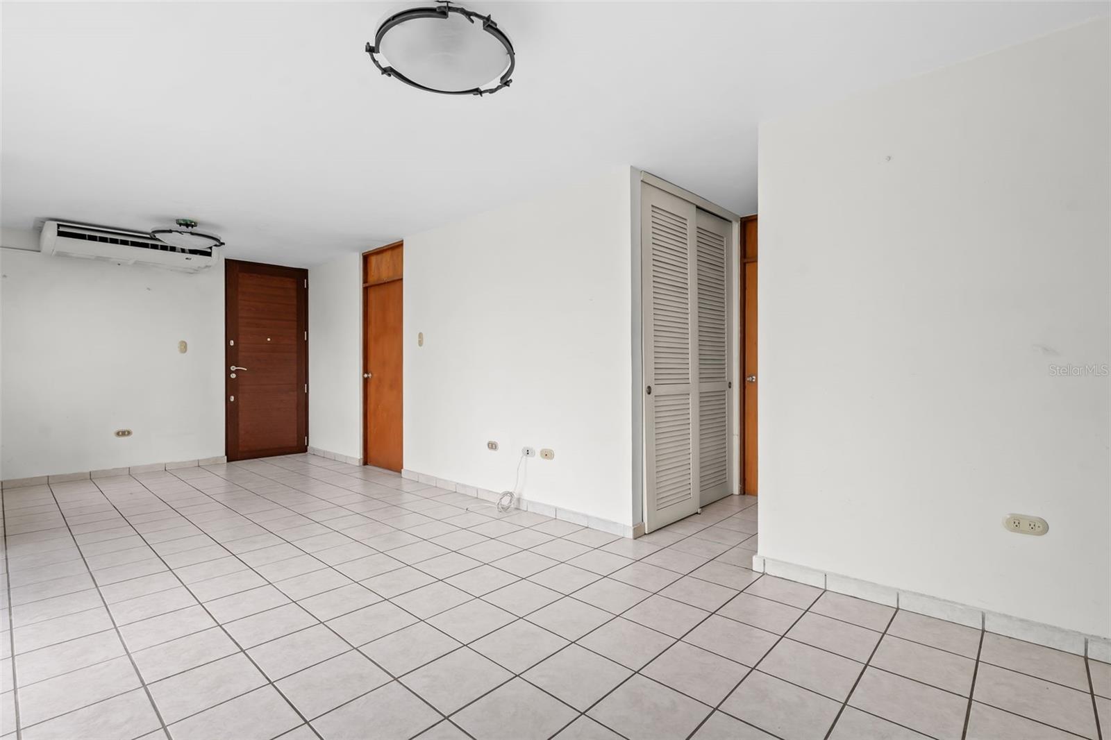 Ave. Sagrado Corazon Ave. Sagrado Corazon #303 Property Photo 5