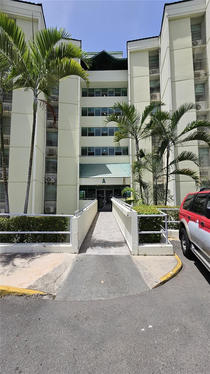 17 Regina Medina #a-705 Property Photo 1