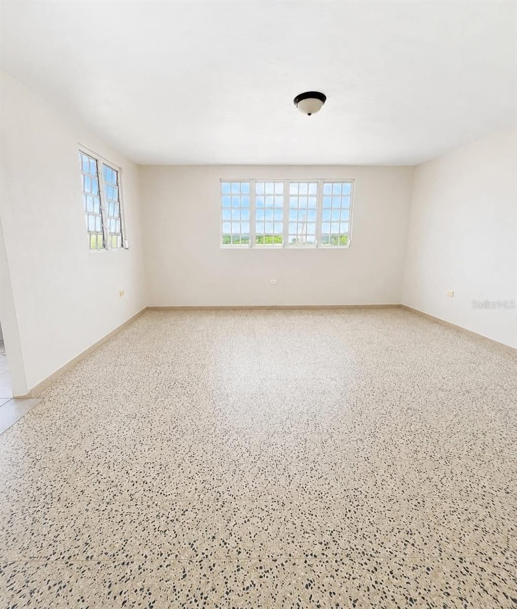 7 C-12 Property Photo 28