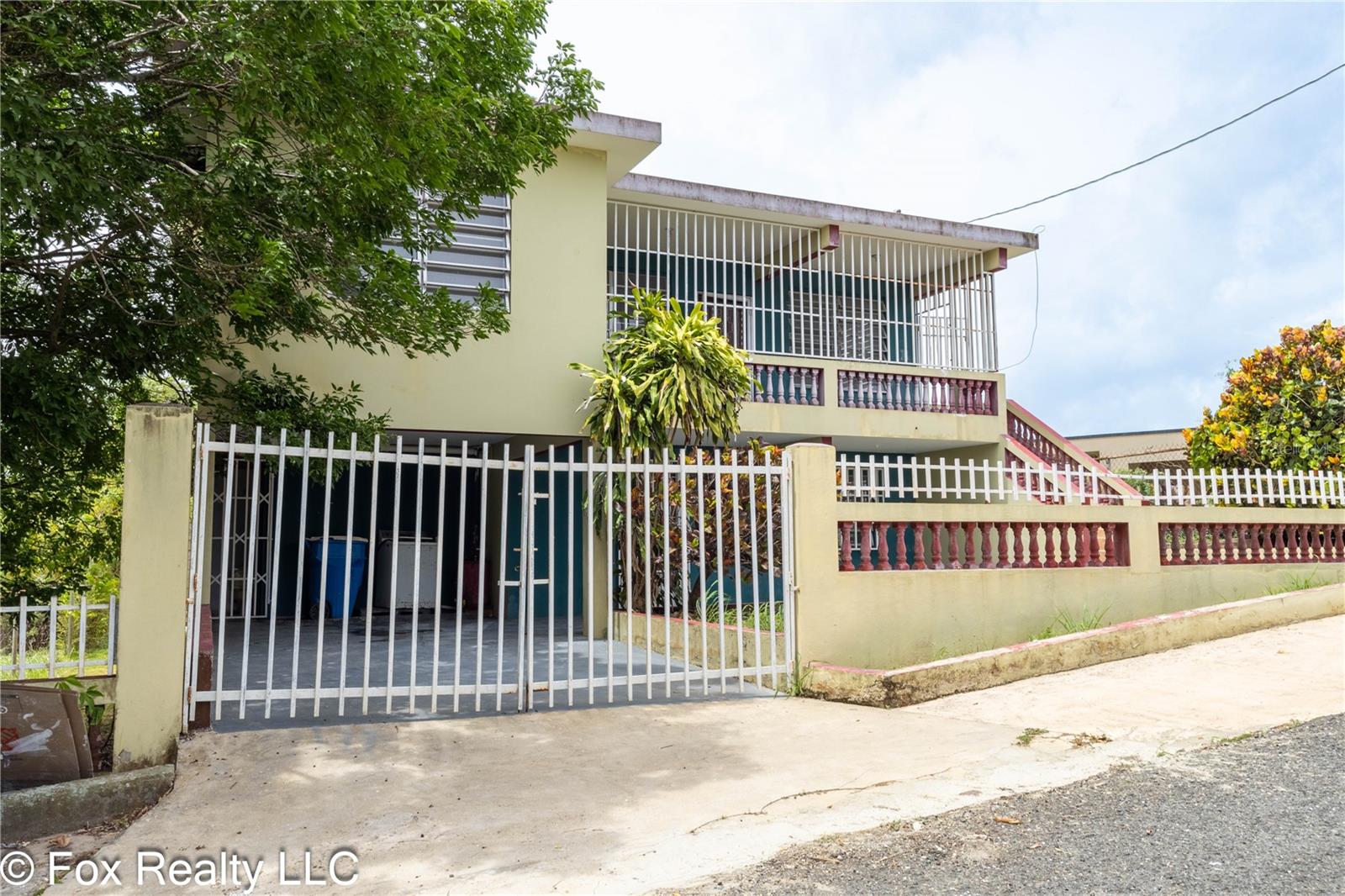 Solar B Avenida Maria Bettega Property Photo 2