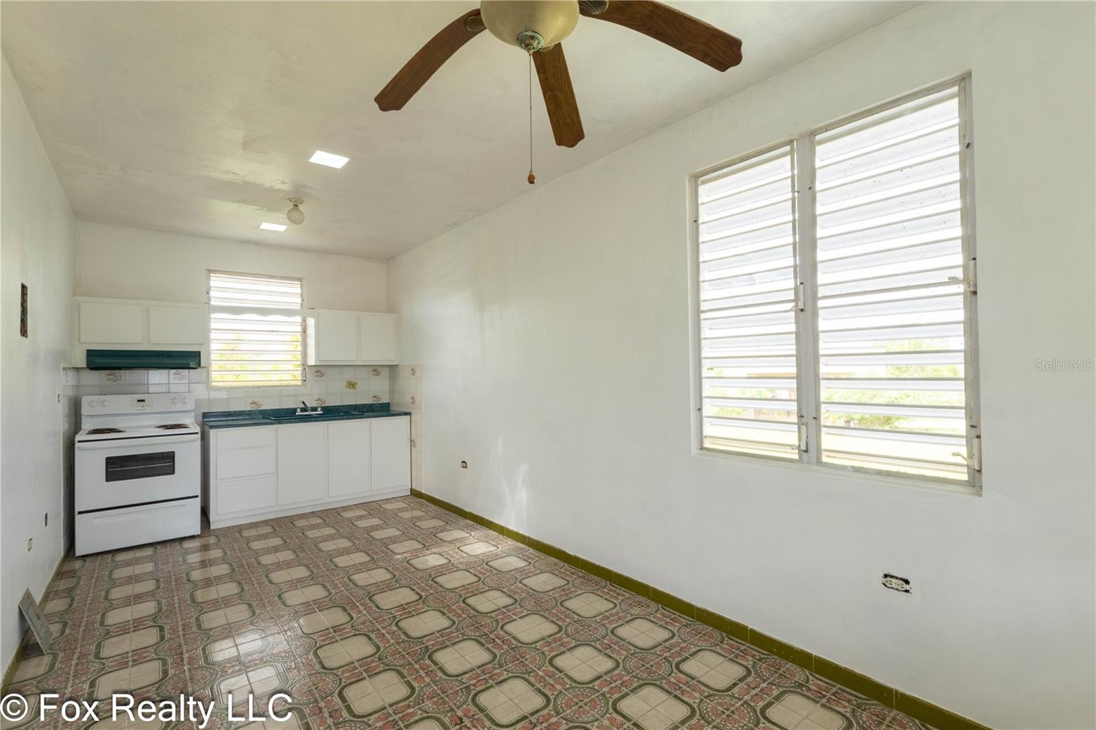 Solar B Avenida Maria Bettega Property Photo 3