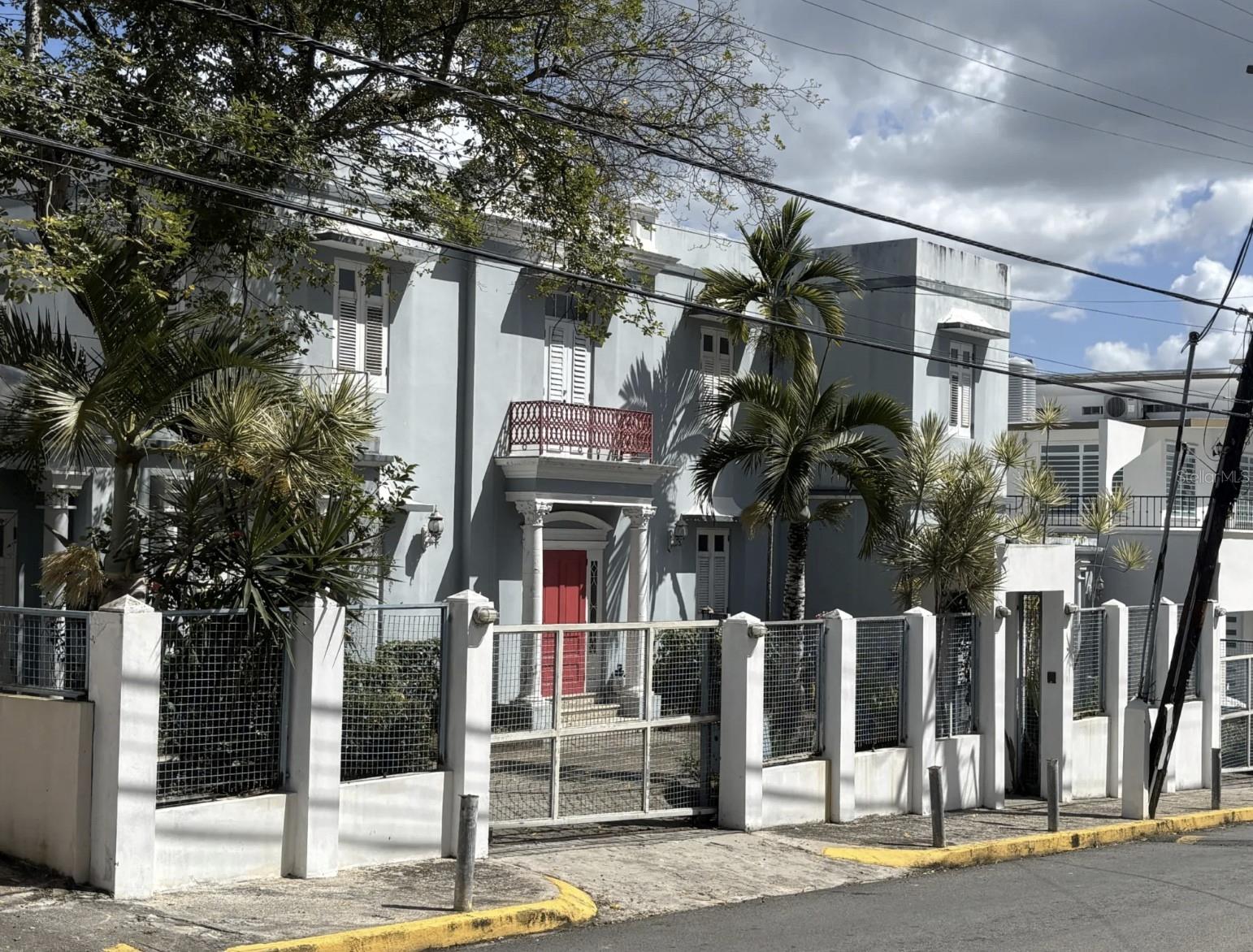 503 CALLE BARBÉ