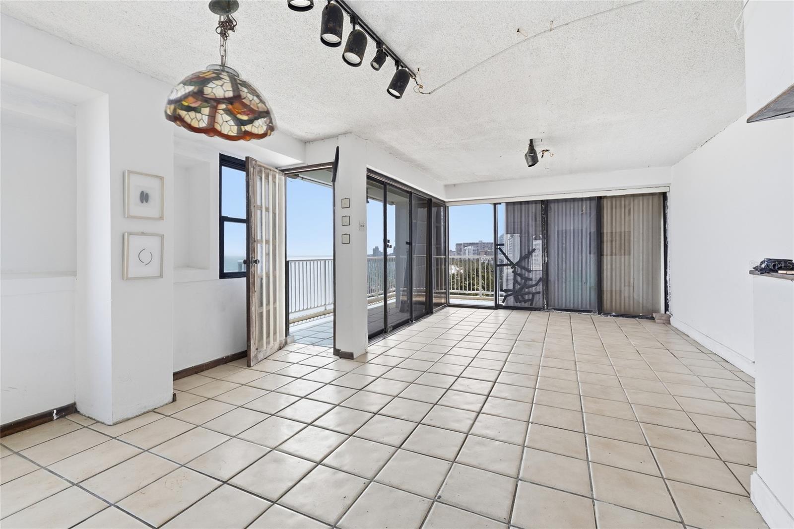 4633 ISLA VERDE AVE #803 Property Photo 1