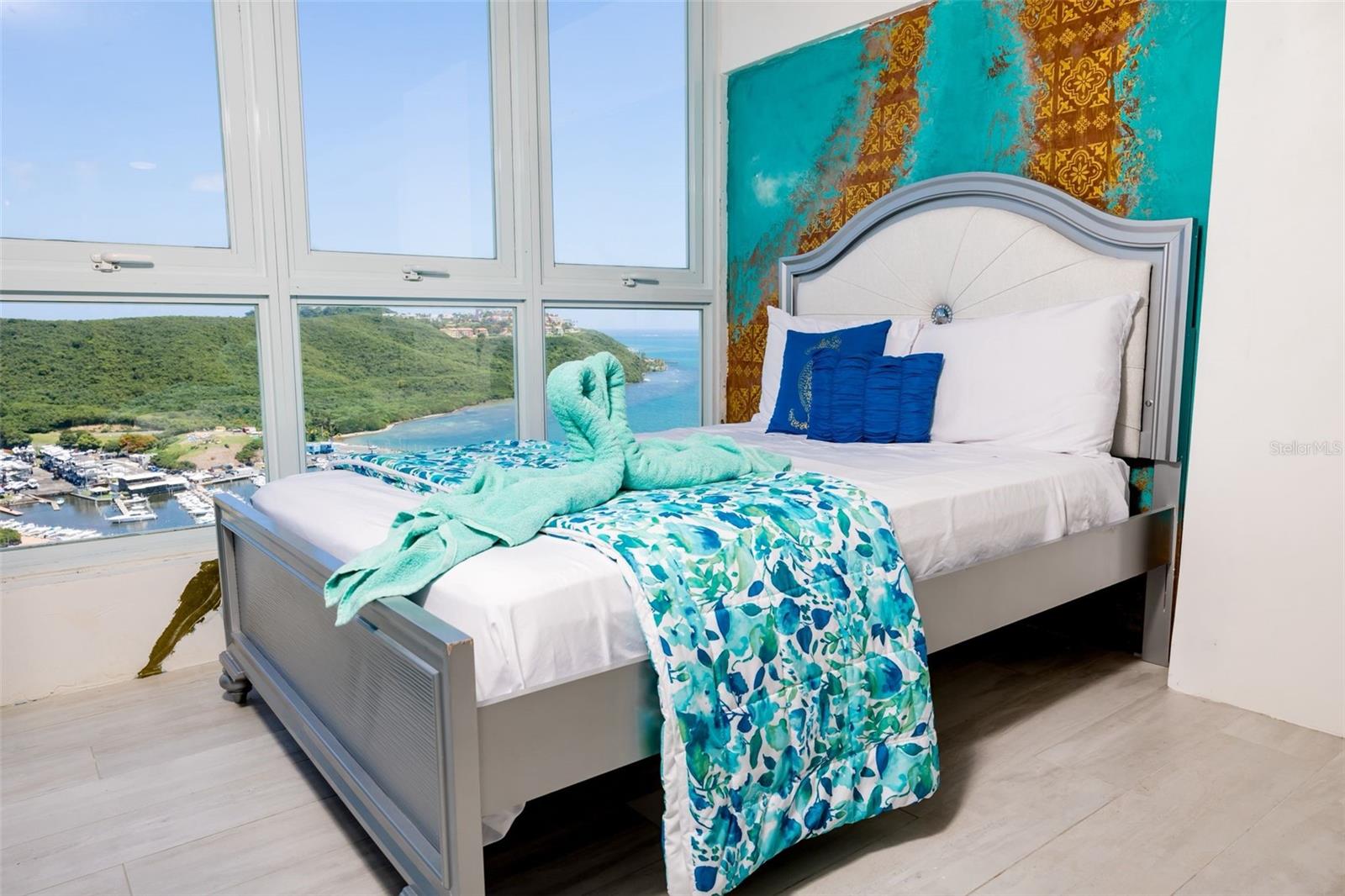 200 AVENIDA MARINA VIEW DOS MARINAS II #2706 Property Photo 1