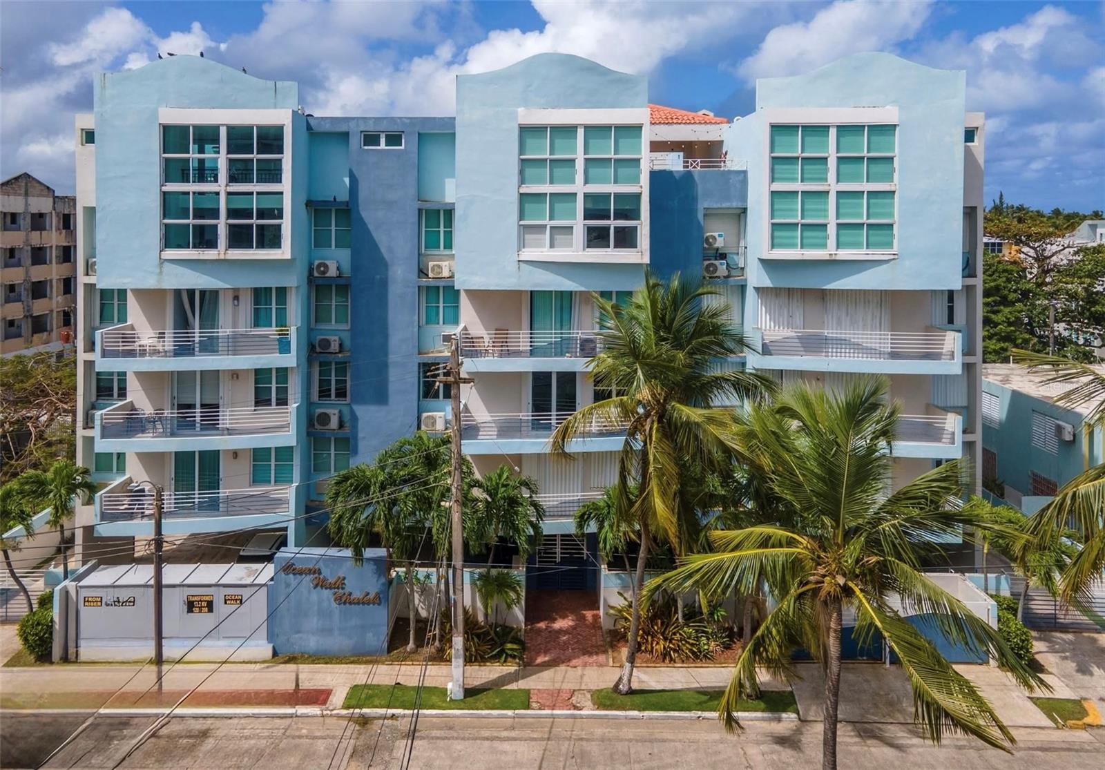 614 Ne Beachside Dr #205 Property Photo 1