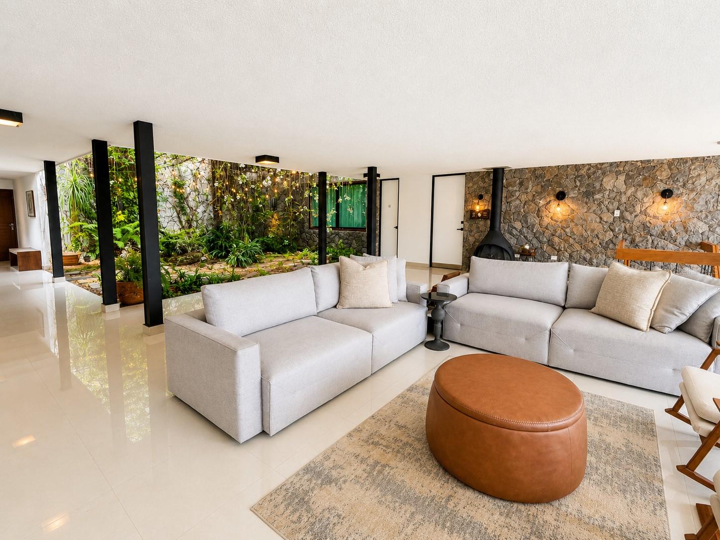 B7 Calle Industria Property Photo 7
