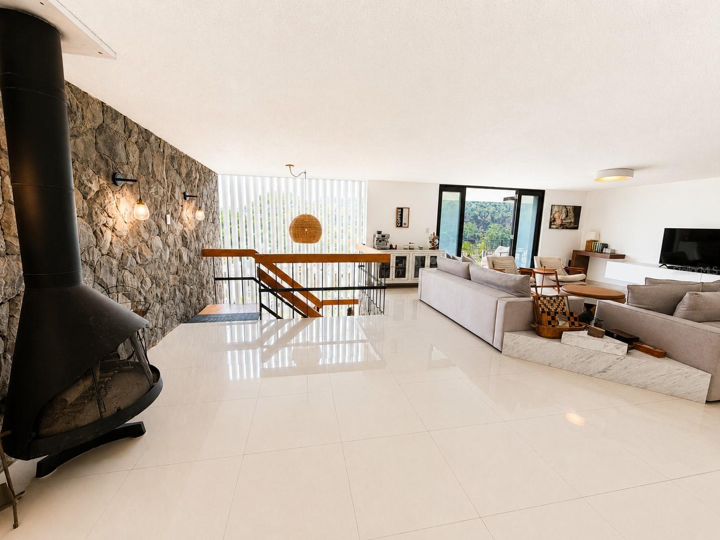 B7 Calle Industria Property Photo 8