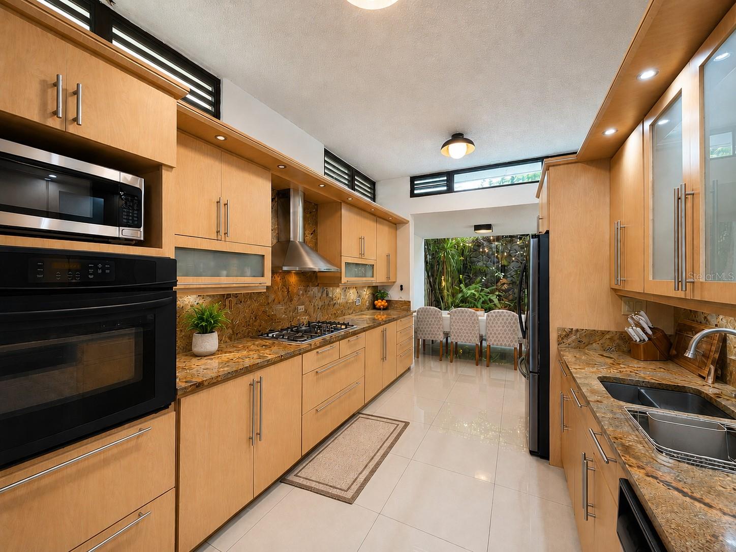 B7 Calle Industria Property Photo 18