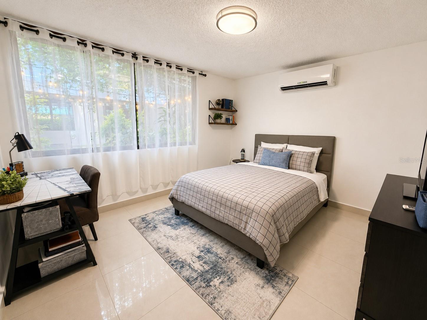 B7 Calle Industria Property Photo 22