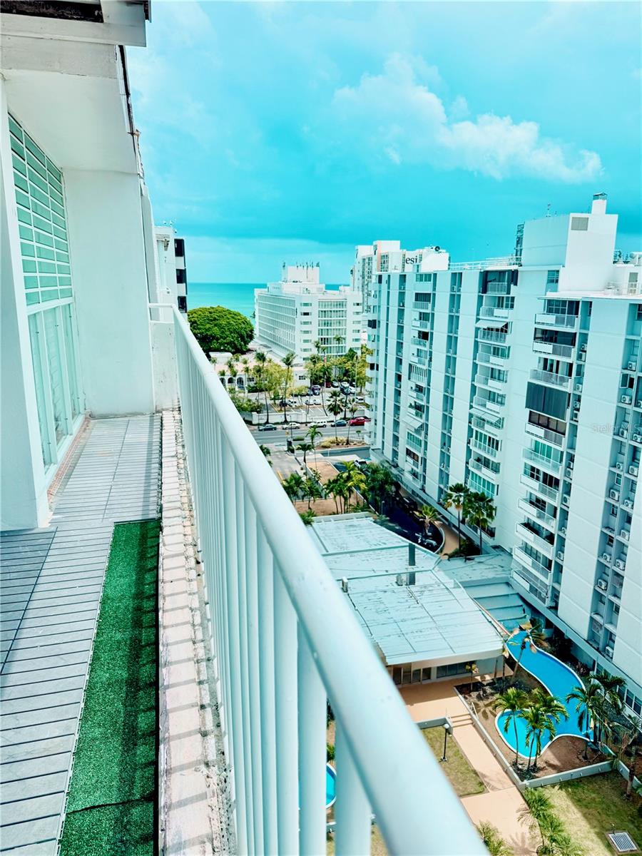 6400 Isla Verde Ave #12j Property Photo 2