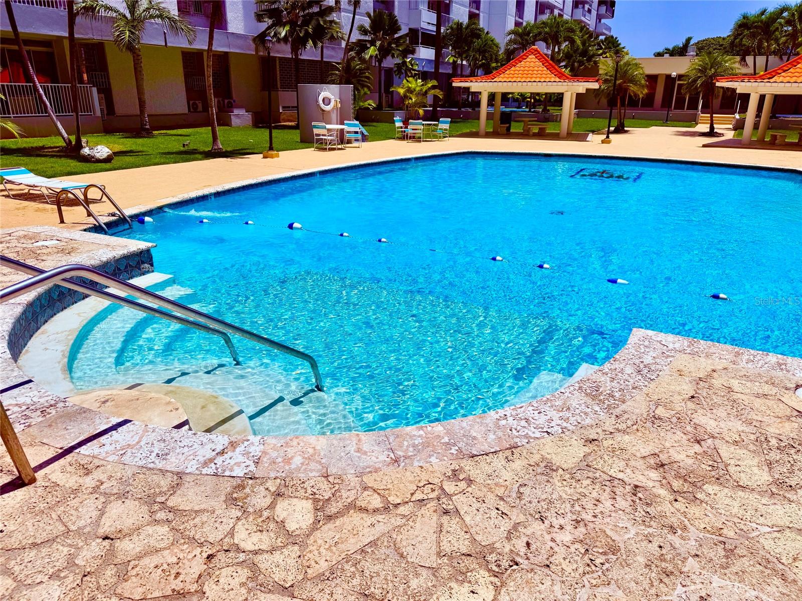 6400 Isla Verde Ave #12j Property Photo 44