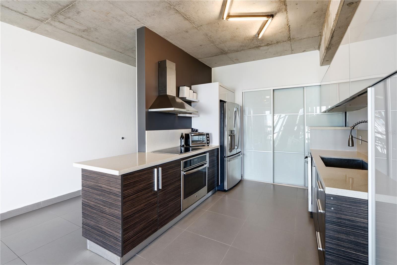 404 Ave Constitucion Atlantis #904 Property Photo 12