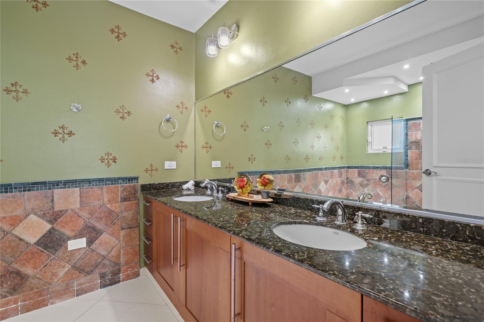 18 Paseo Las Palmas Property Photo 25