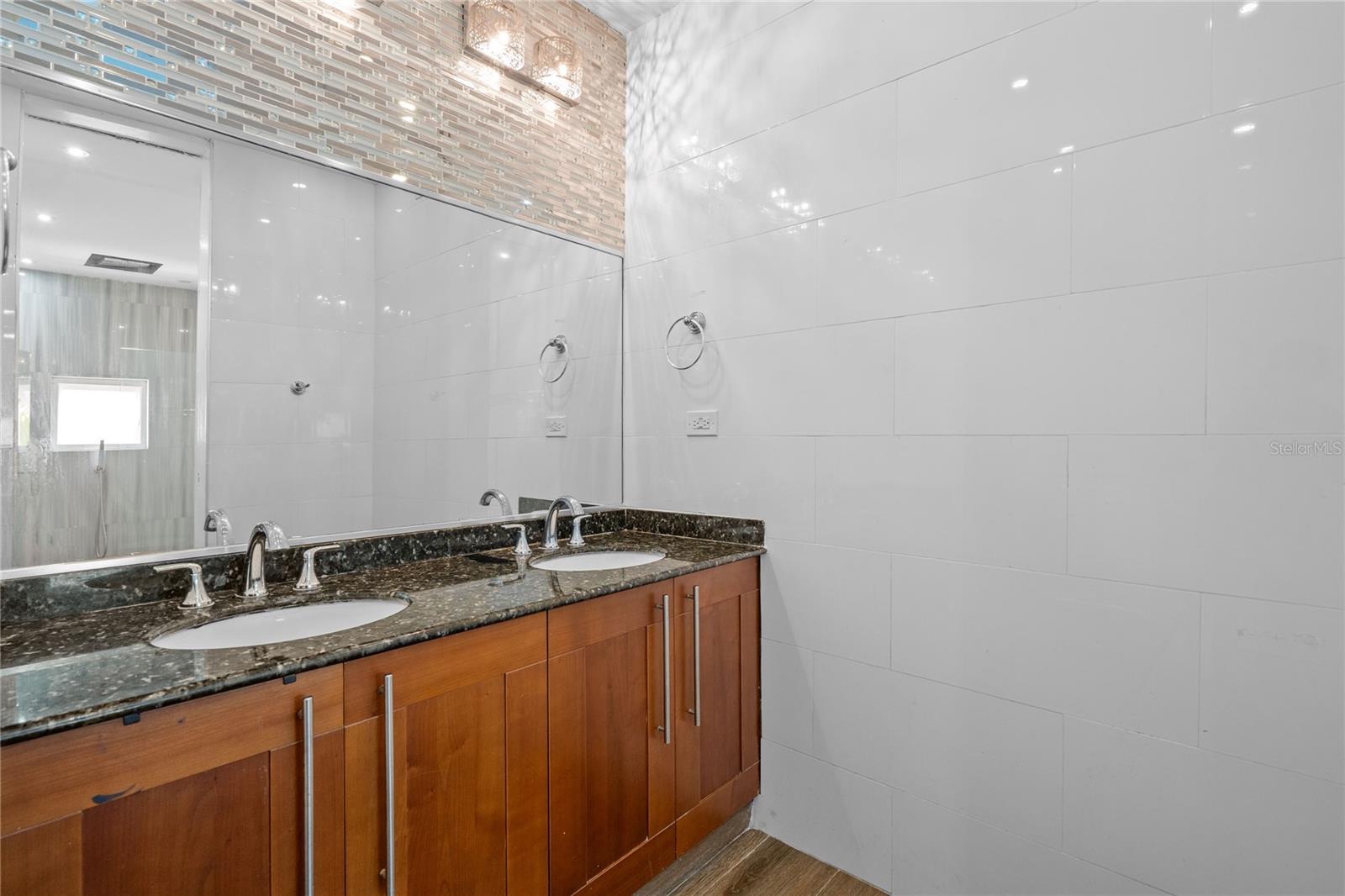 18 Paseo Las Palmas Property Photo 27