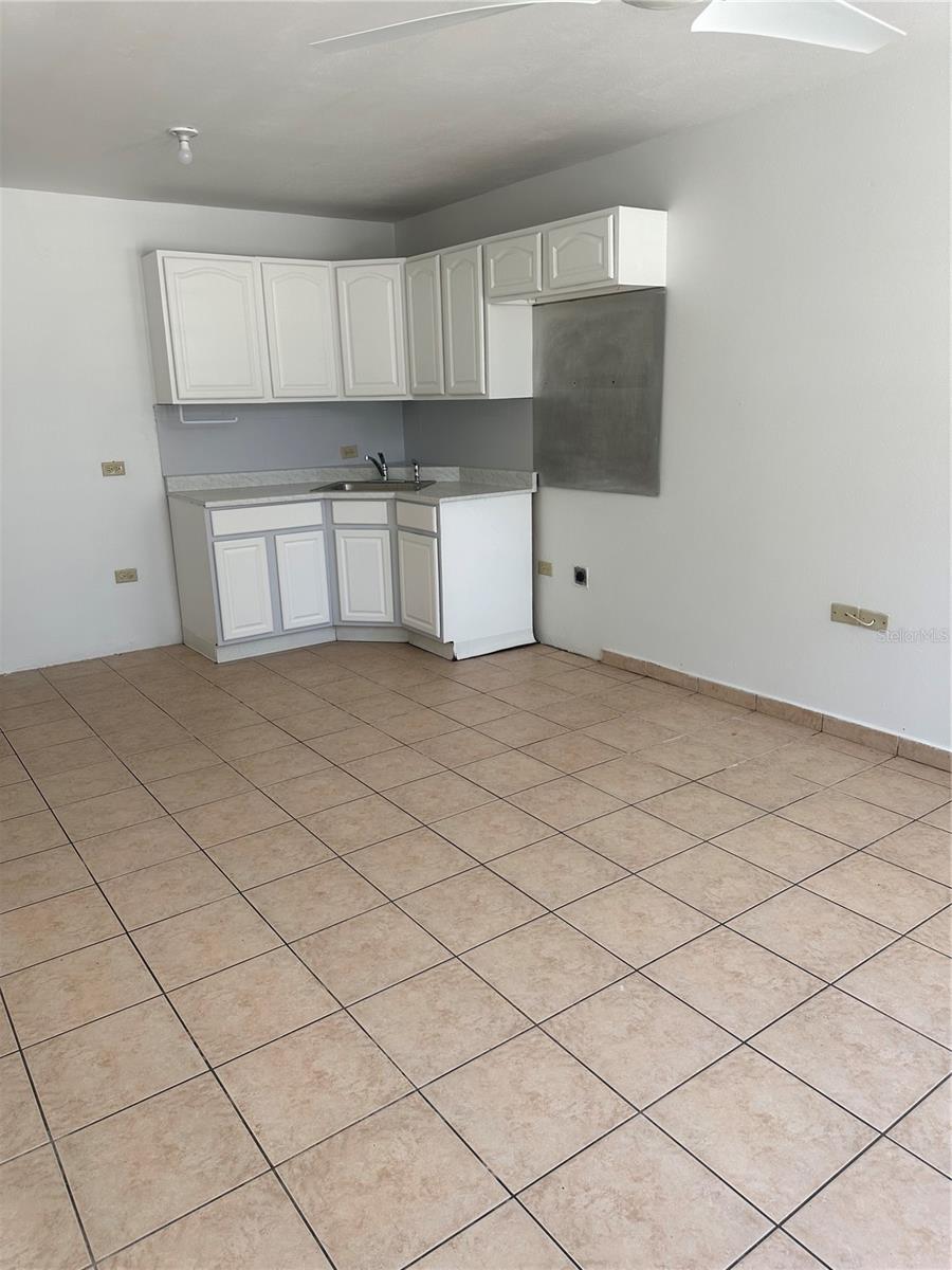 PR9122952 Property Photo 2