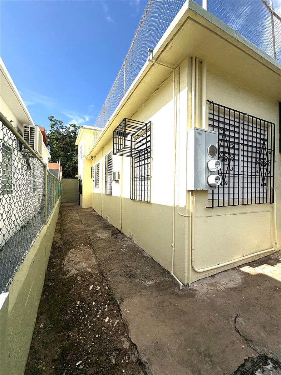 2055 Haydee Rexach St Property Photo 8