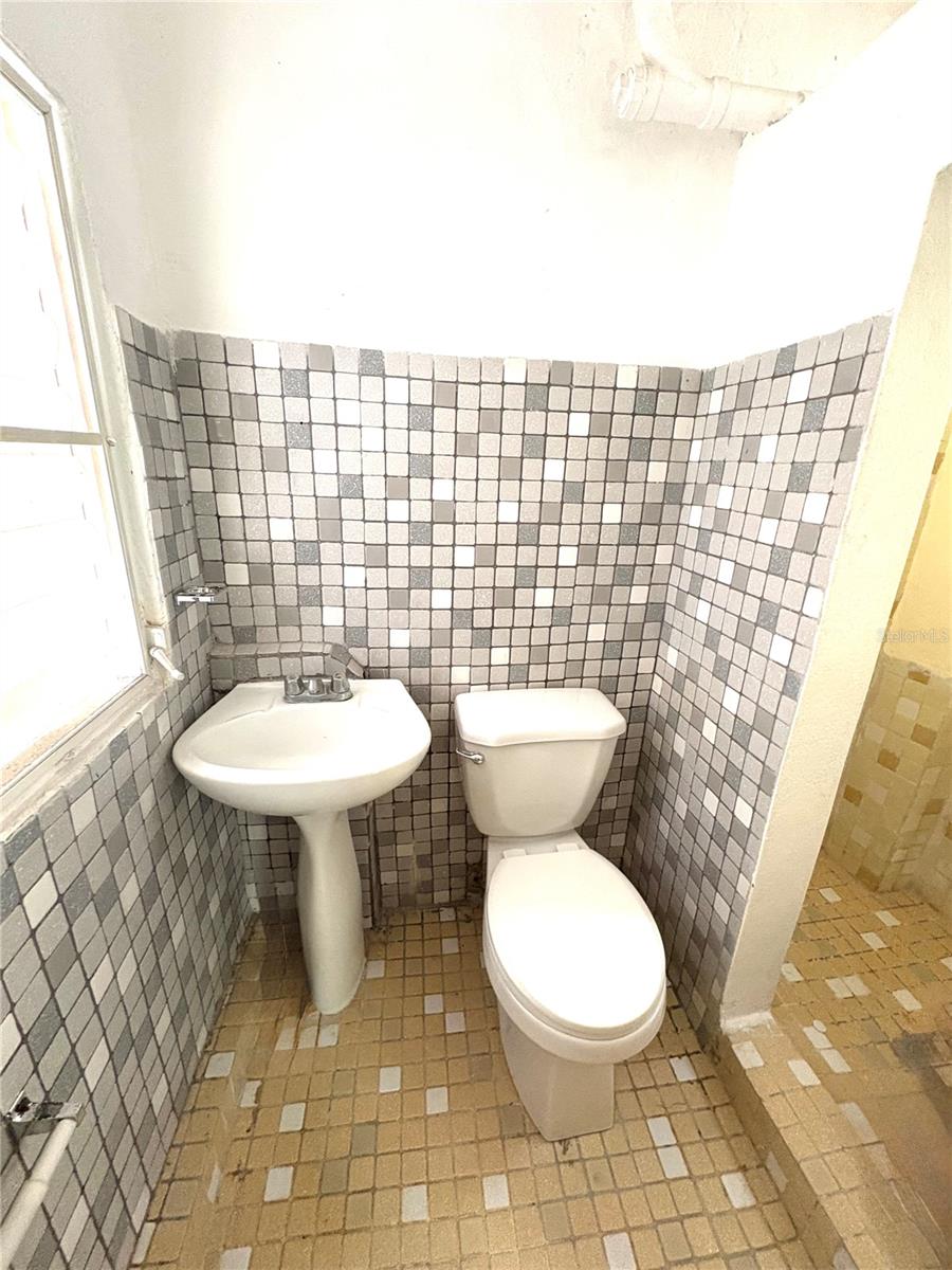 2055 Haydee Rexach St Property Photo 31