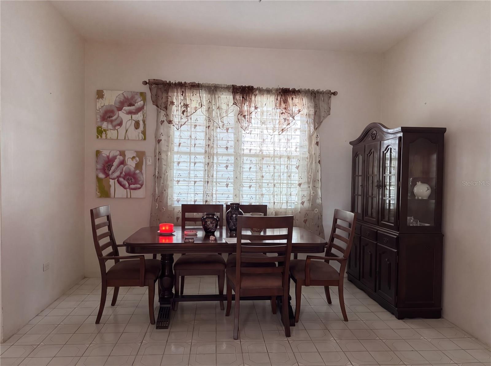 187 Romaguera St Property Photo 4