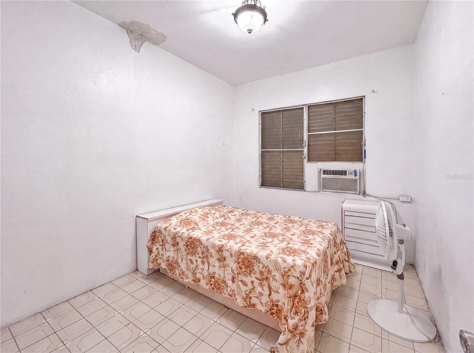 187 Romaguera St Property Photo 8
