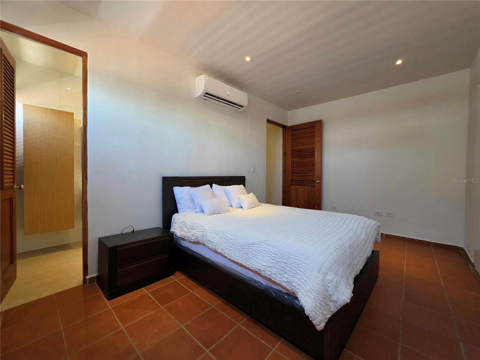 258 Luna Property Photo 17