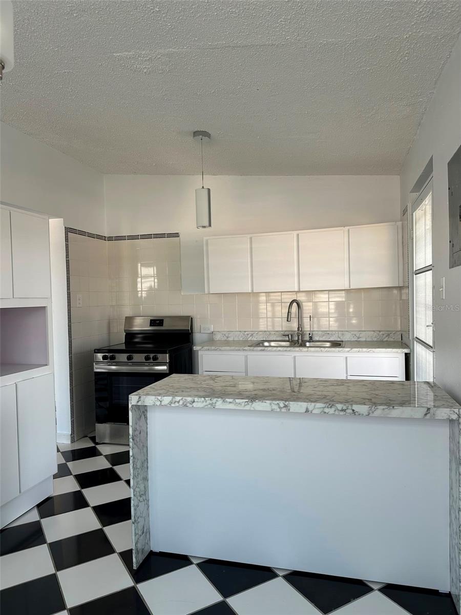 7 Jardines De Country Club Dev. #b-14 Property Photo 5