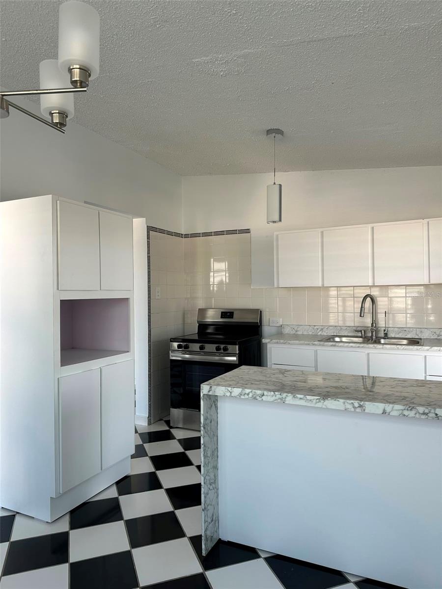 7 Jardines De Country Club Dev. #b-14 Property Photo 6