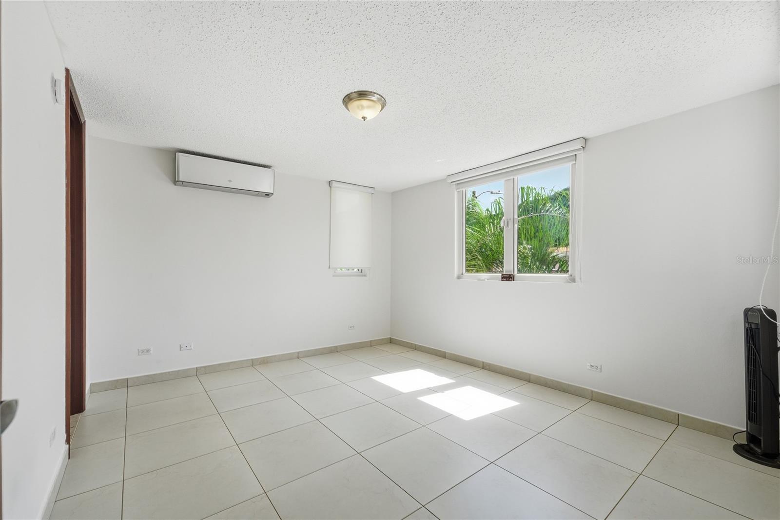 Bloque Ln Solar 27 Property Photo 22
