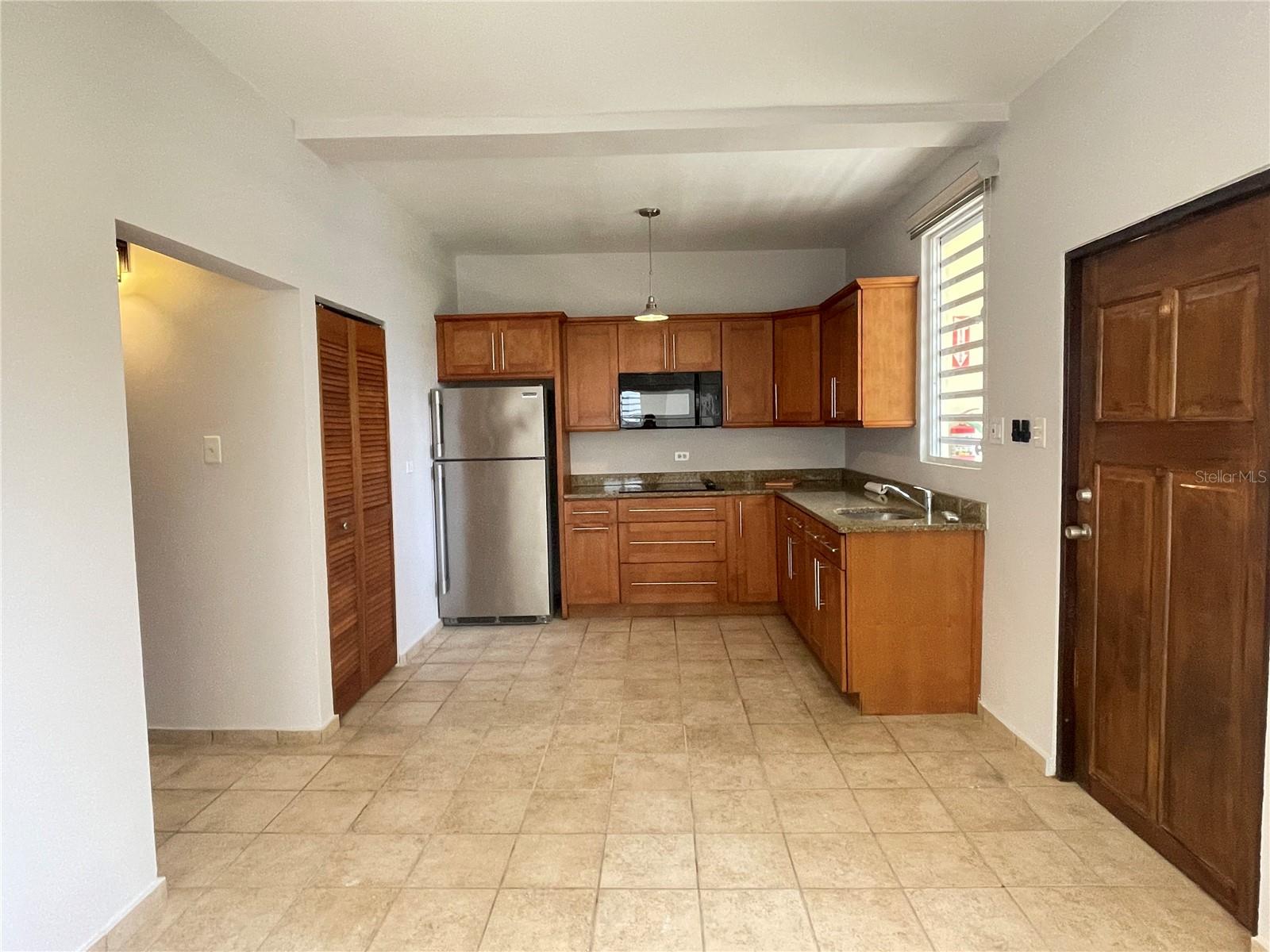 14 Cervantes #3b Property Photo 6