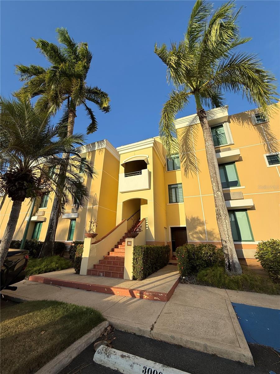 Edificio 8 El Dorado Club #30-03 Property Photo 2