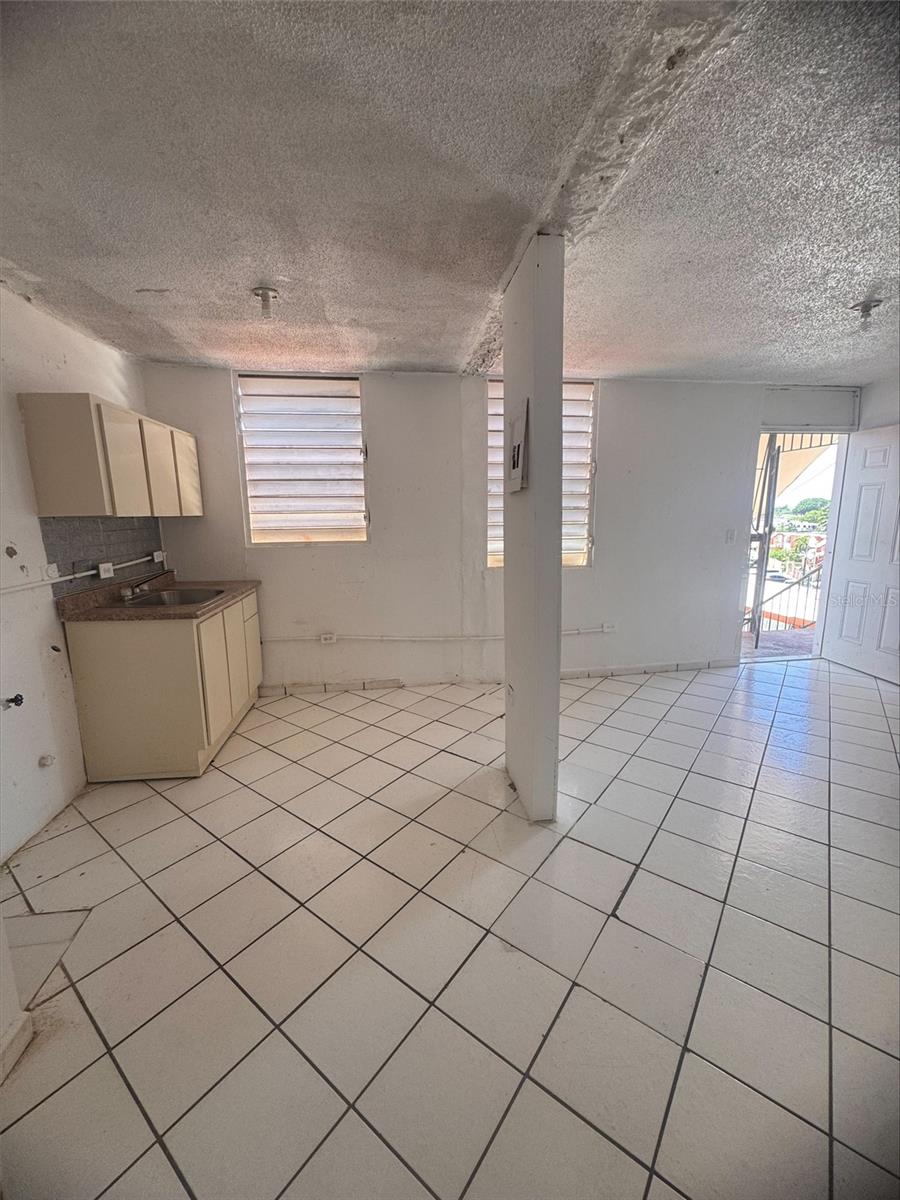 Pr-874 Cond. Los Naranjales #215 Property Photo 4