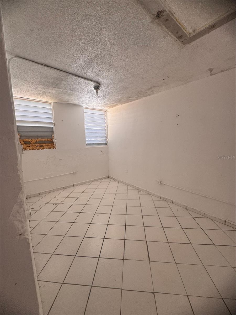 Pr-874 Cond. Los Naranjales #215 Property Photo 7