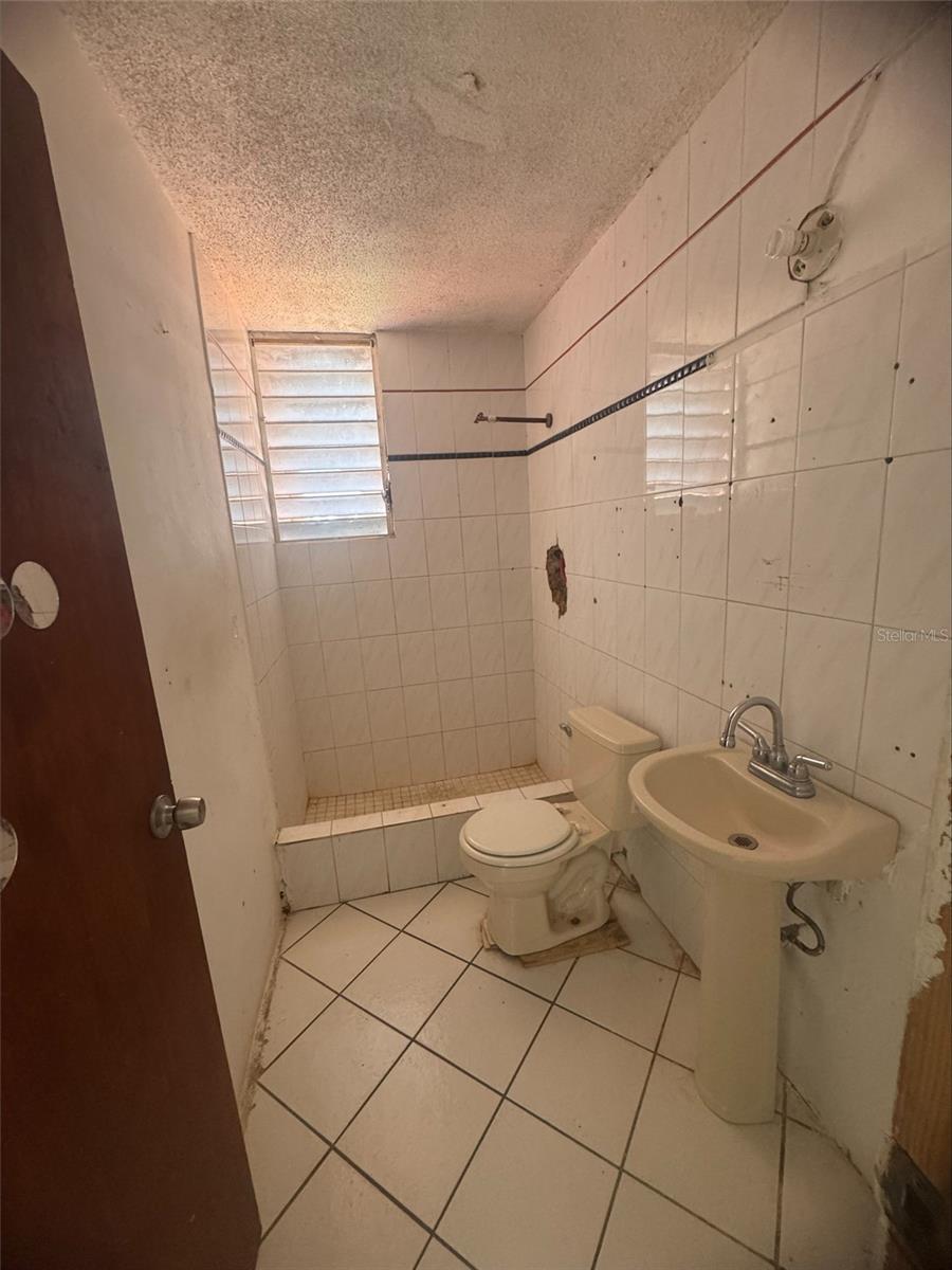 Pr-874 Cond. Los Naranjales #215 Property Photo 8