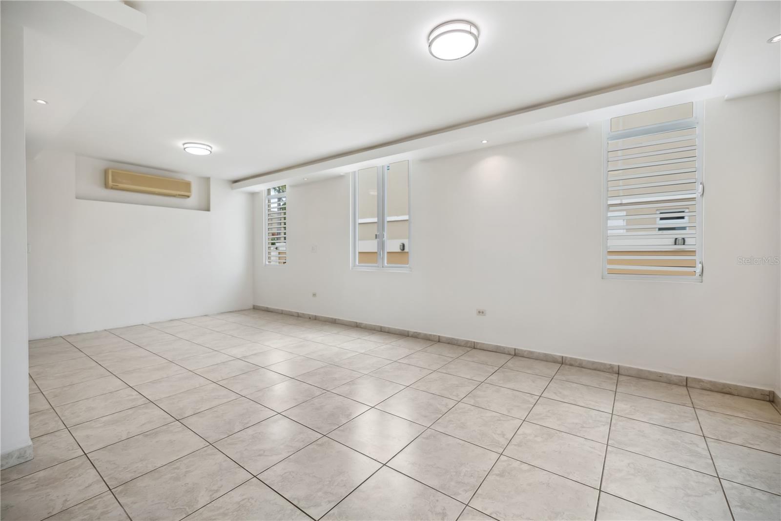 L2 Mar Mediterraneo St Property Photo 6