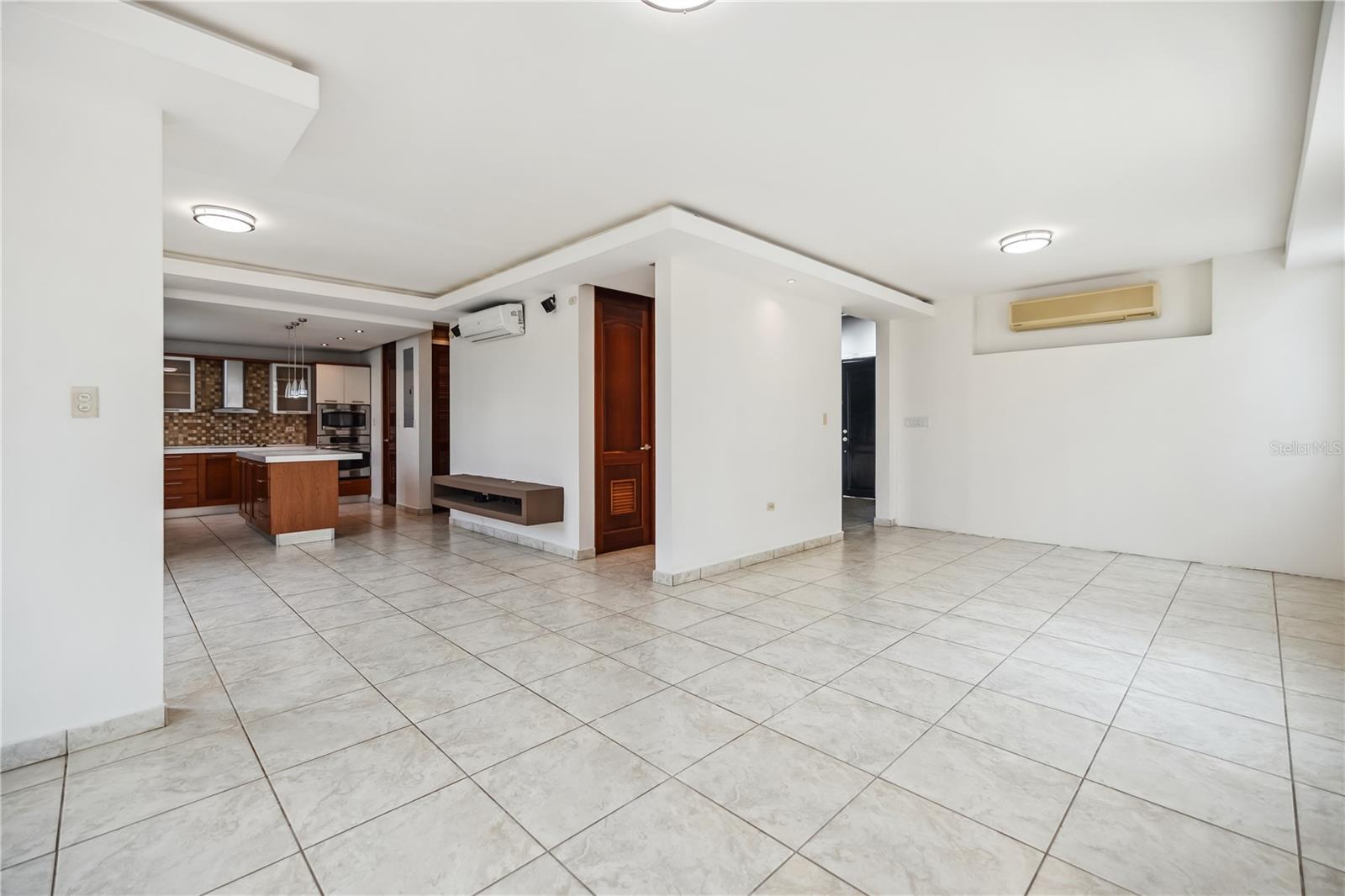 L2 Mar Mediterraneo St Property Photo 9