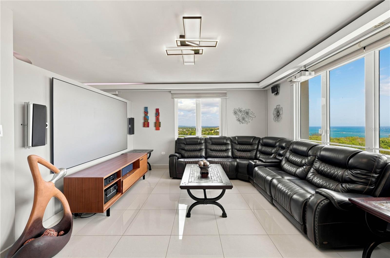 145 Olivine St #ph-571 Property Photo 10