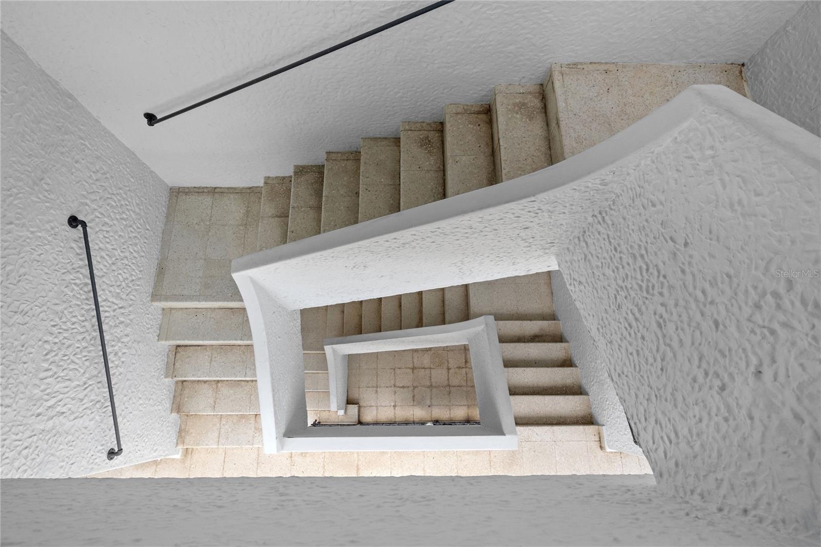 107 Taft #5 Property Photo 3
