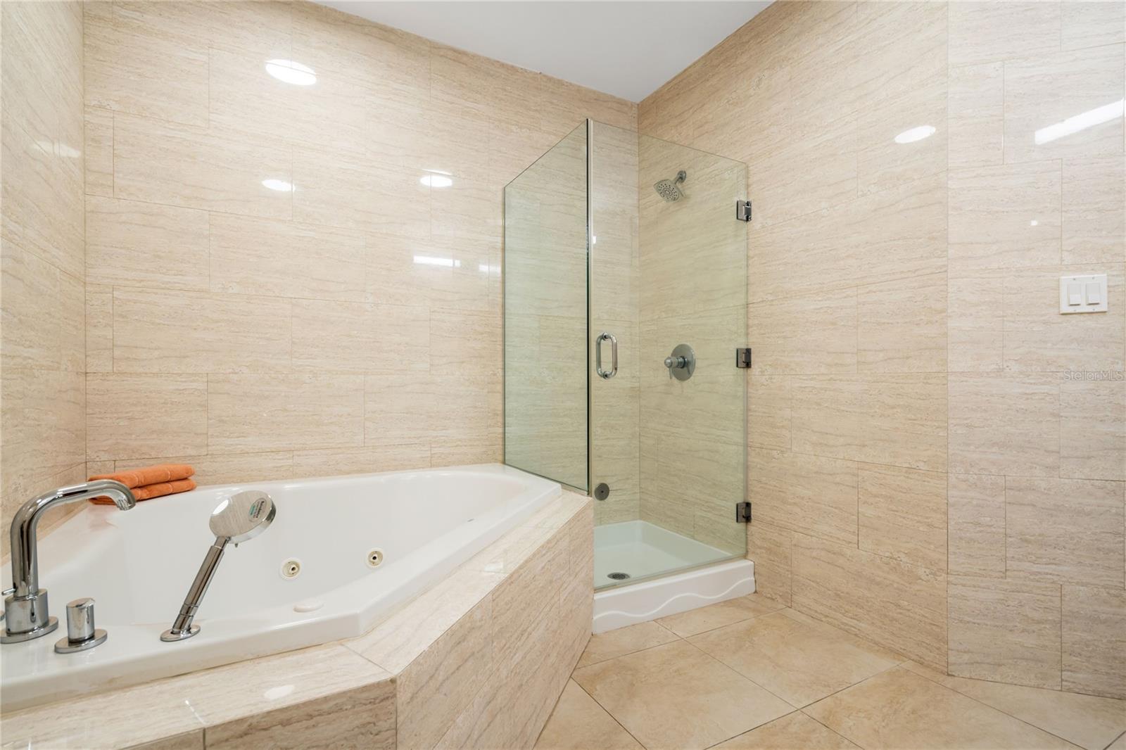 120 Chardon Ave #302 Property Photo 17