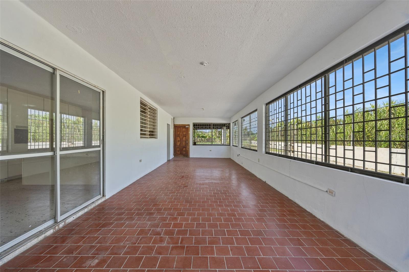 5 Toledo St Property Photo 10