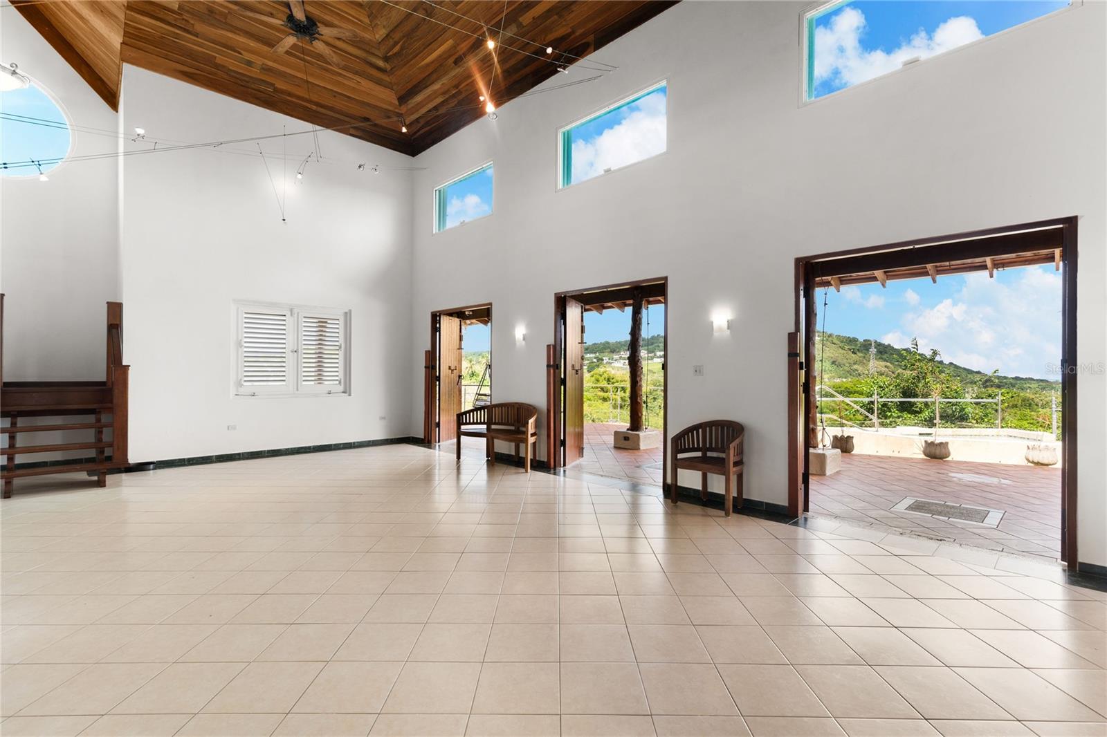 59 Reina Isabel Property Photo 14