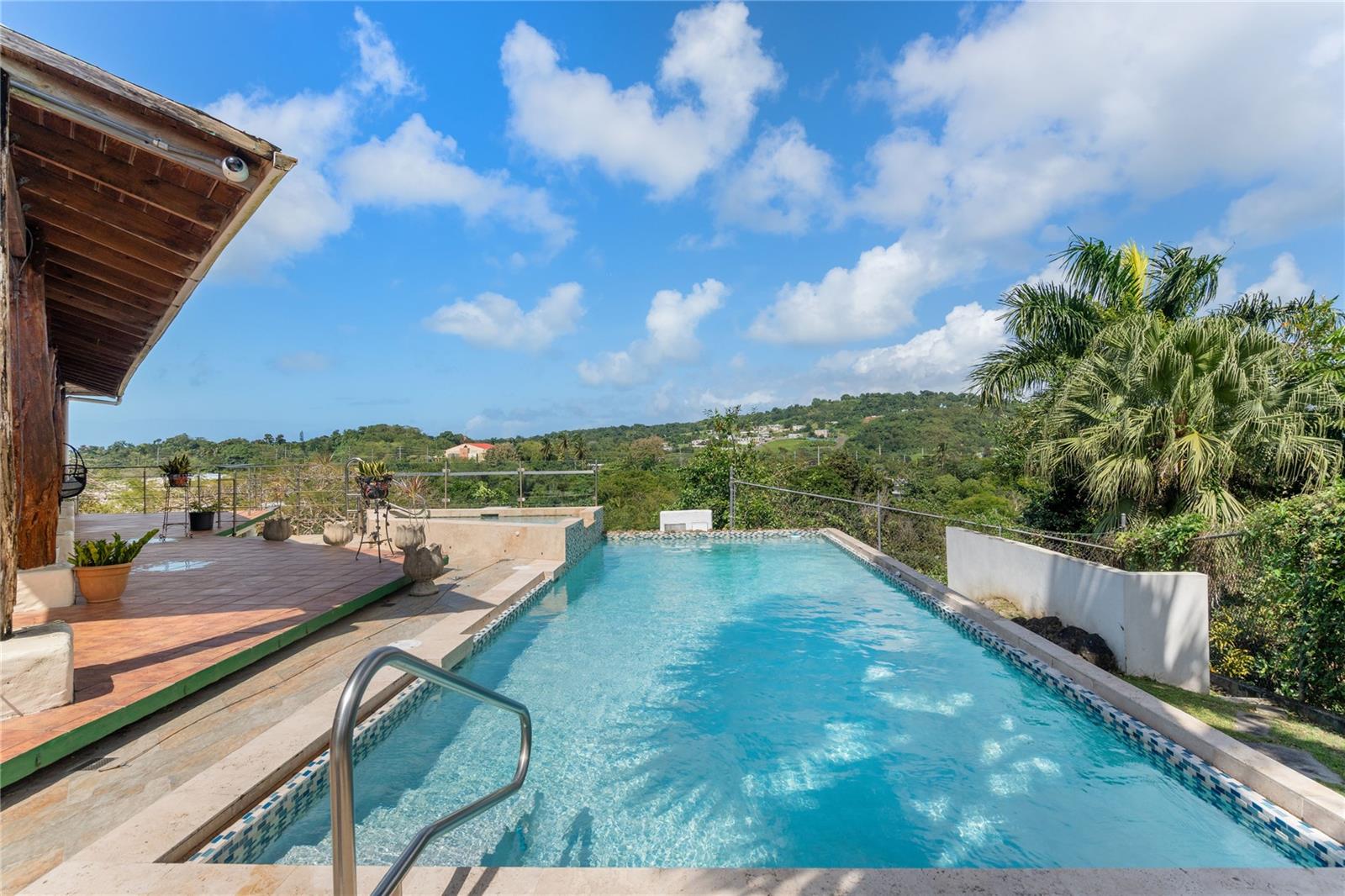 59 Reina Isabel Property Photo 33