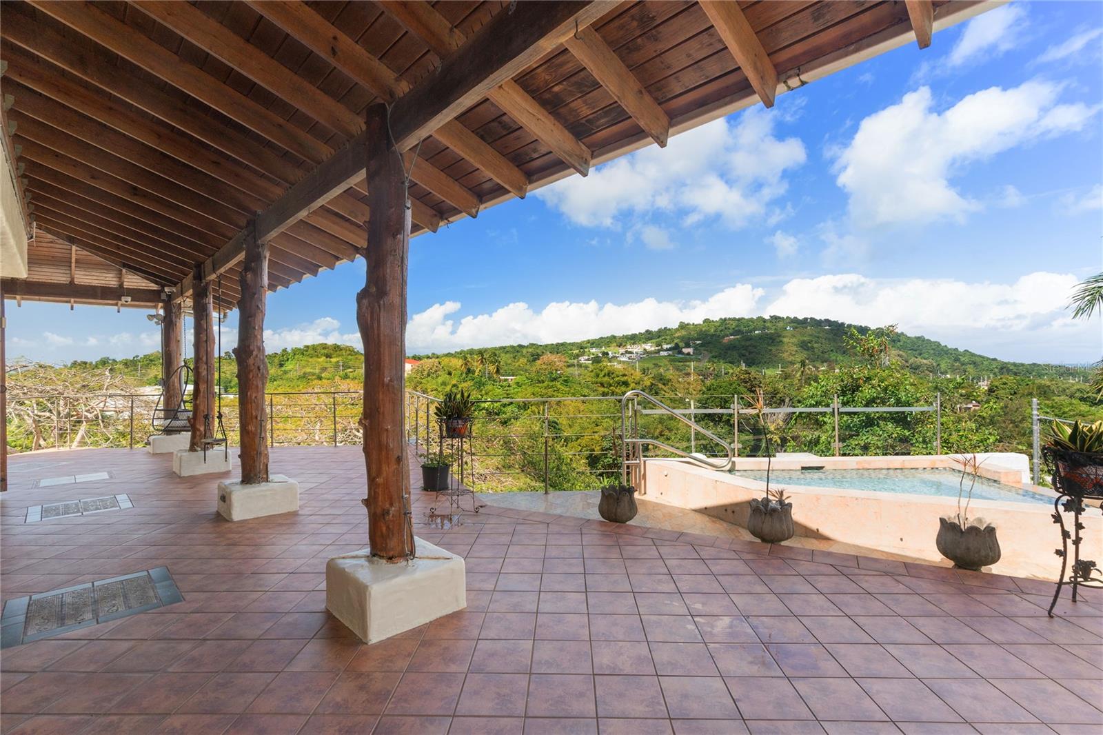 59 Reina Isabel Property Photo 35
