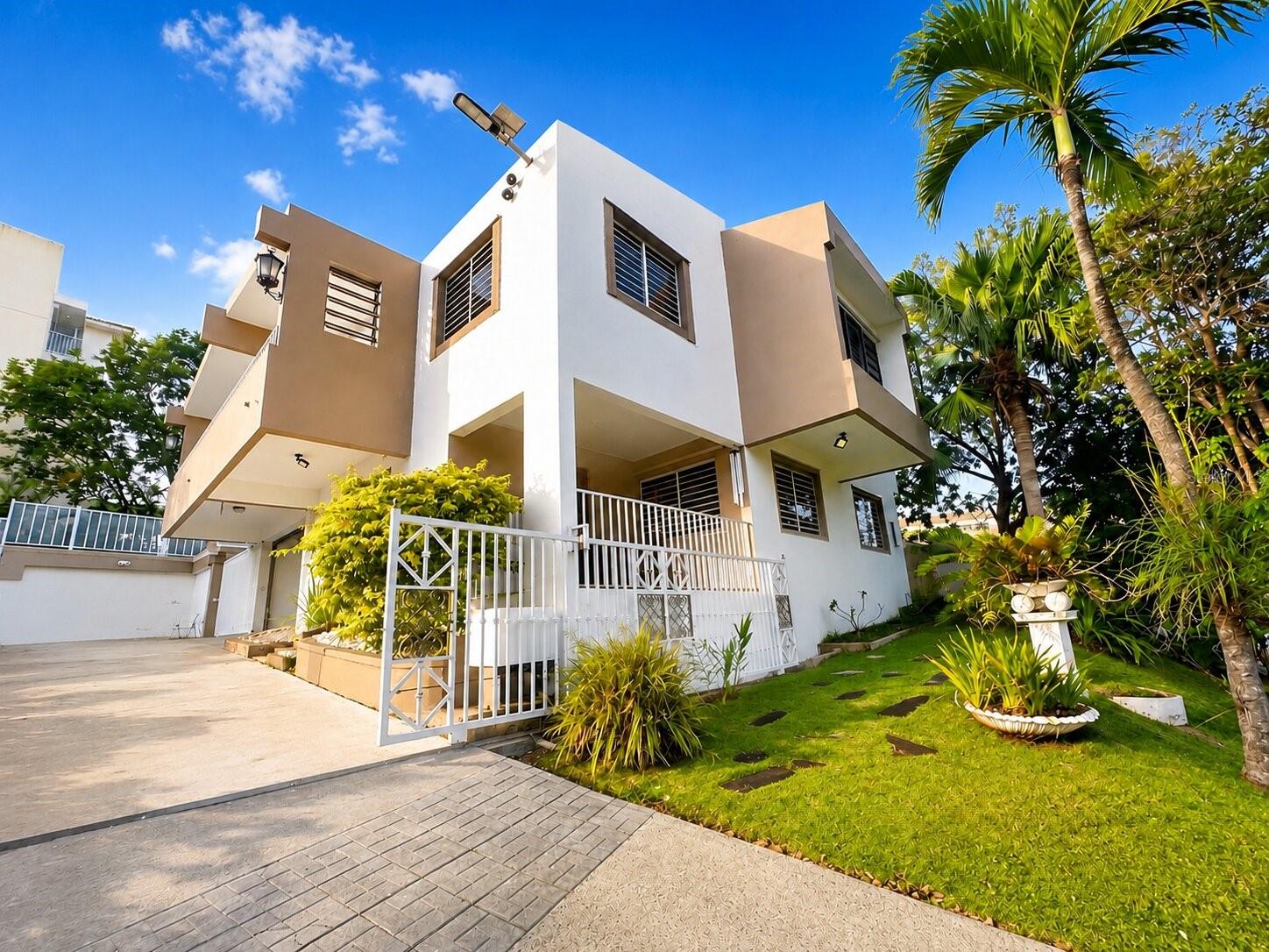 Calle B# 7 Urb. Monte Brisa Property Photo 1