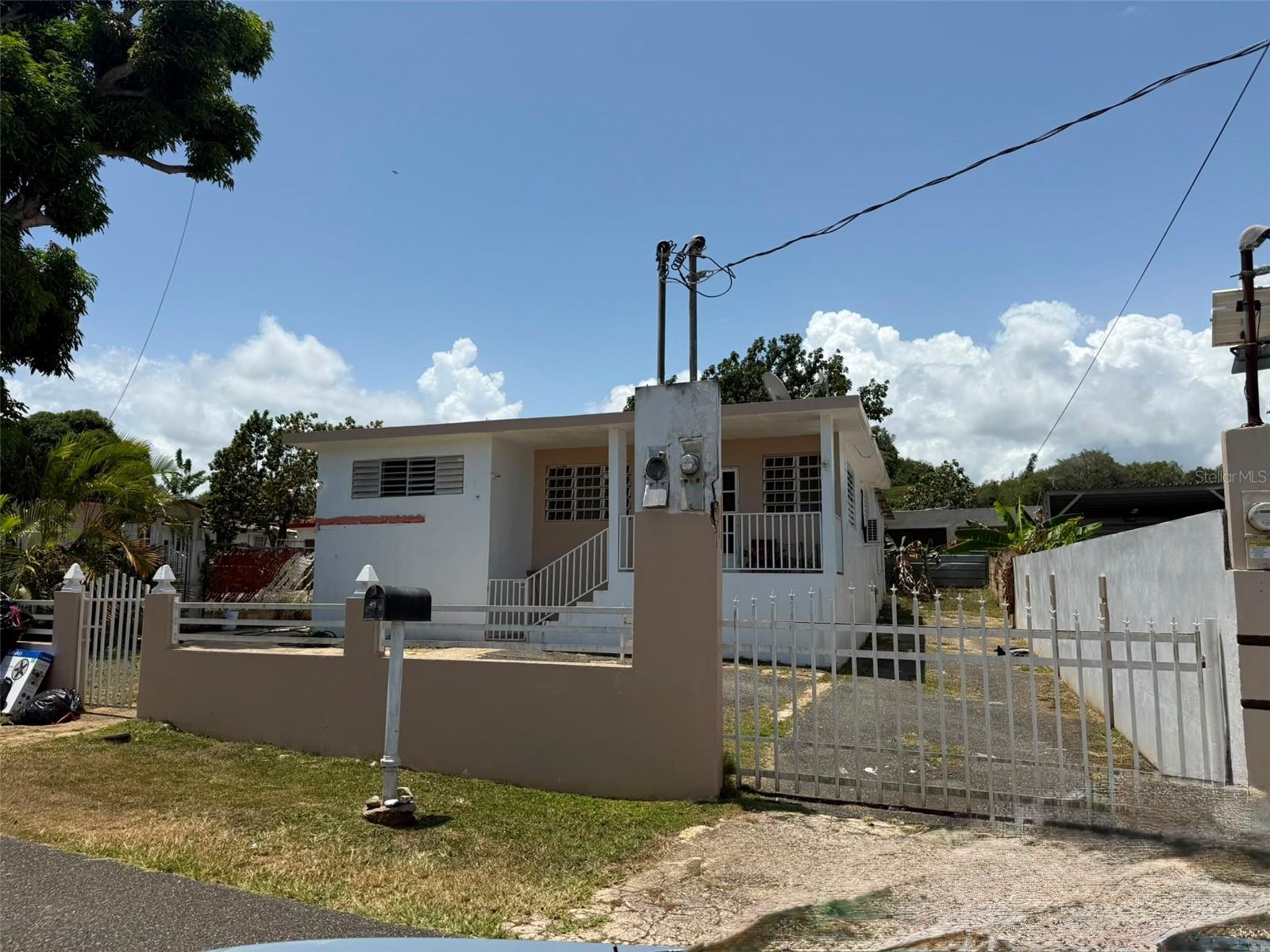Calle Los Cedros Urb. Brisas De Llanadas, Calle Los Cedros #24 Property Photo 1