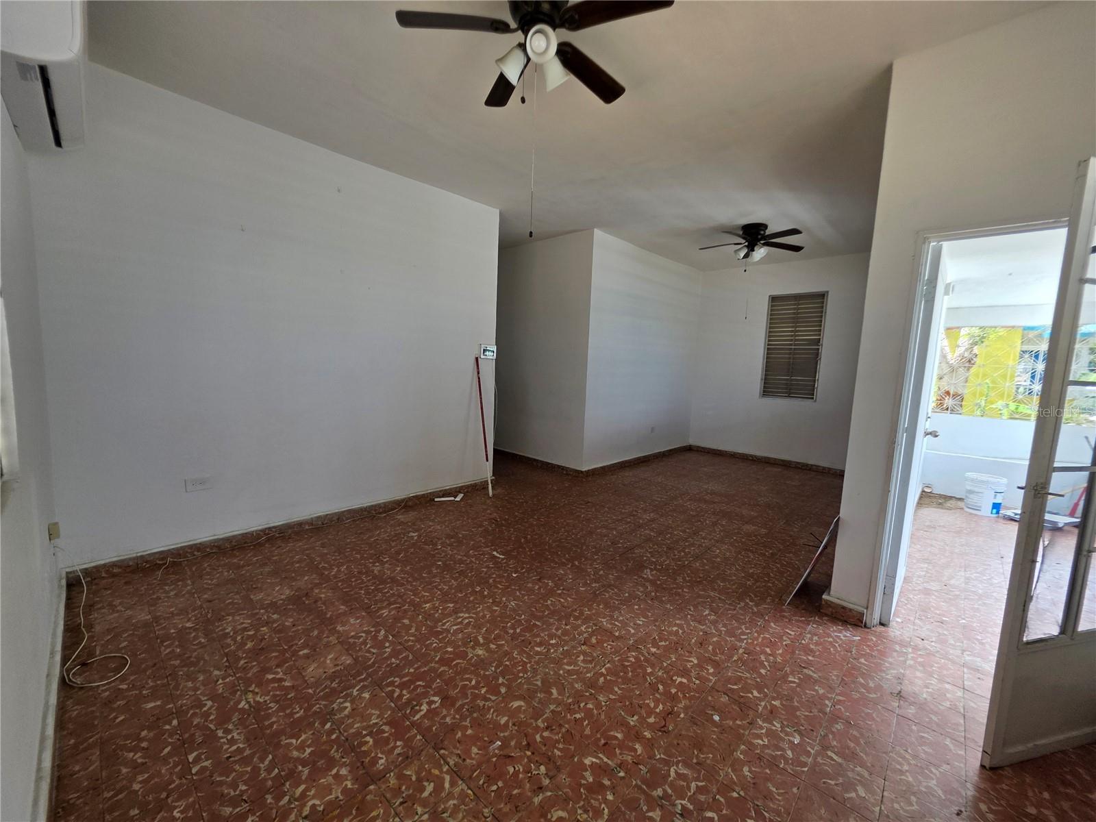 150 Romaguera St Property Photo 10